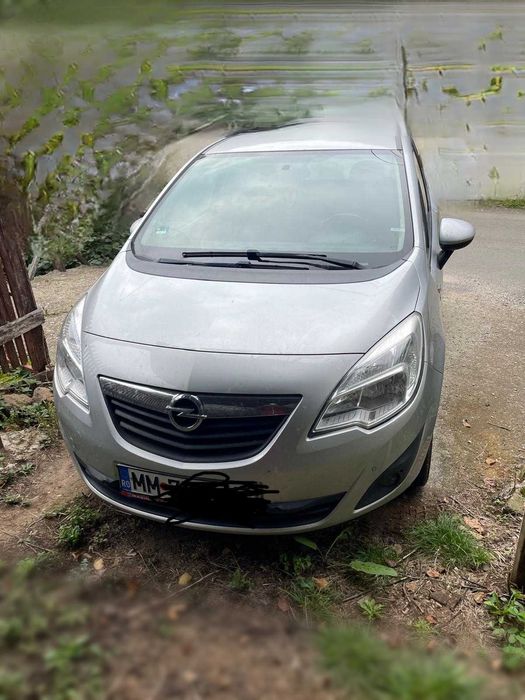 Vând Opel Meriva