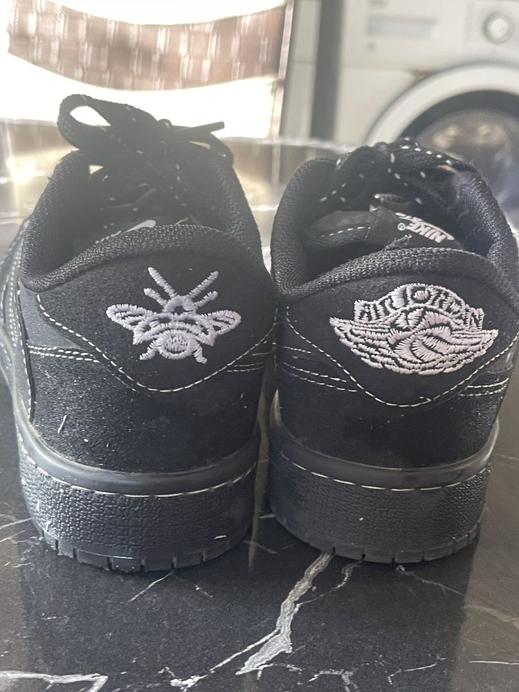 Air jordan 1 Low Travis Scott black phantom  marimea 37,5