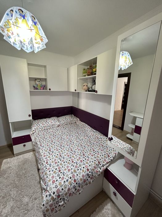 Vand mobila tineret fete