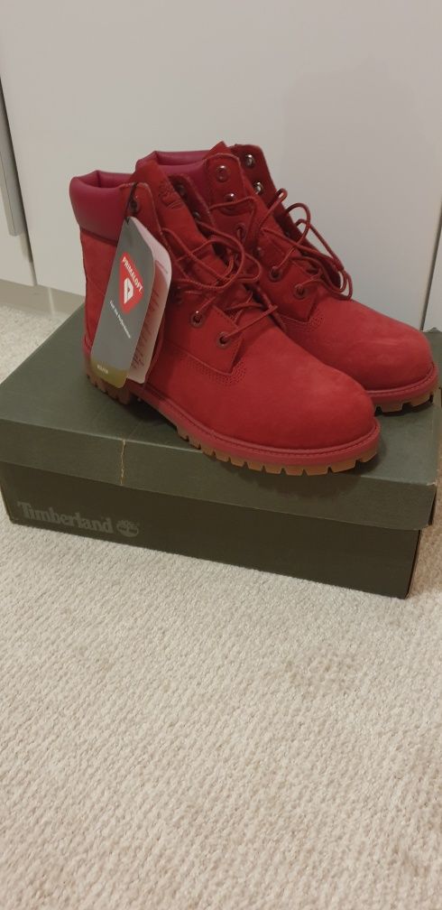 Ghete Timberland, din piele Nabuc