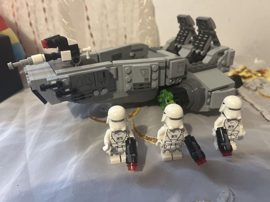 Lego star wars 75100