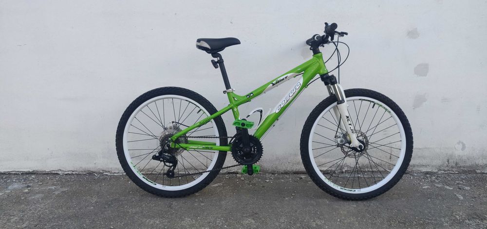 Bicicleta Mtb de copii cu roti de 24 inch frane pe disc