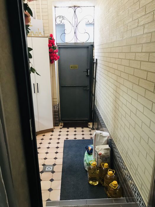 яшнабодда котеж сотилади