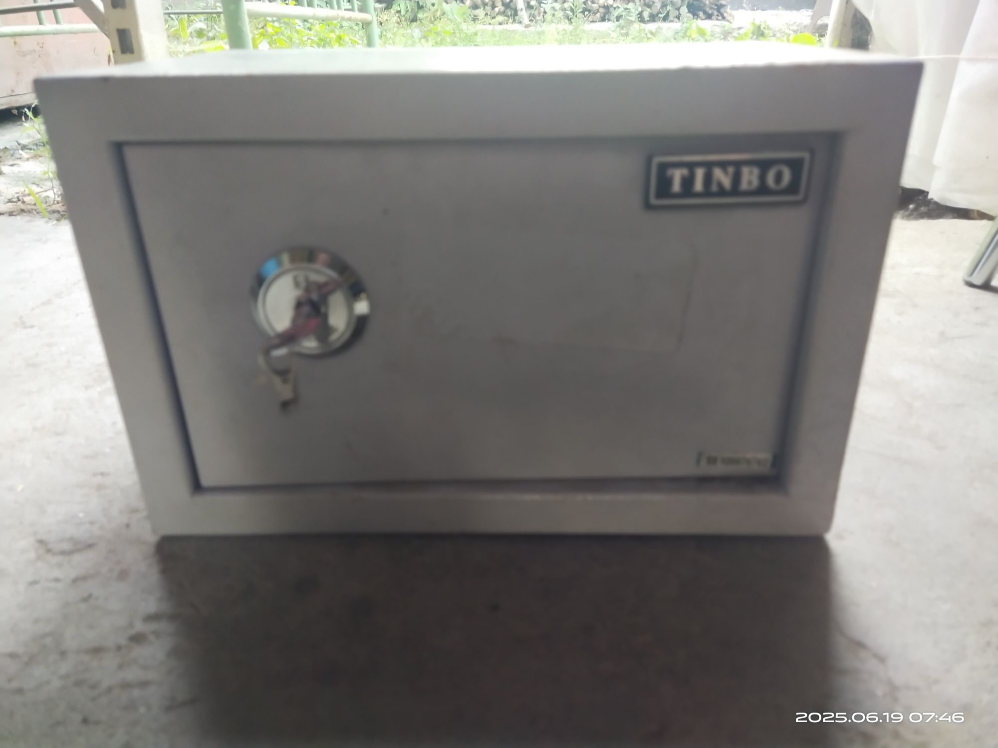 Продам  сейф Tinbo 200В2