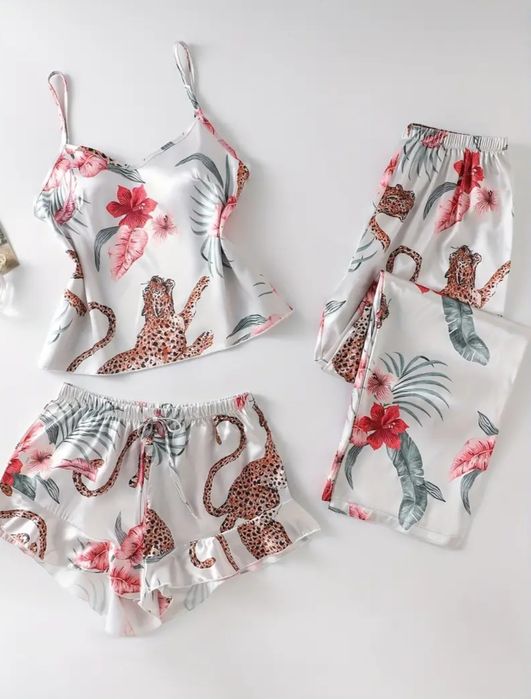 Pijamale de Lux-Noi 55 lei