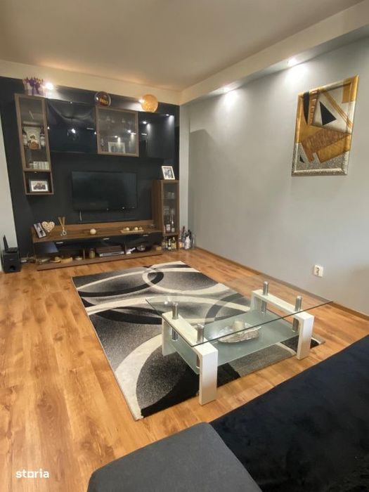 Apartament 3 camere, 66.8 mp, zona Niela