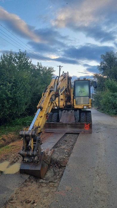 Excavator pneuri Komatsu PW 130