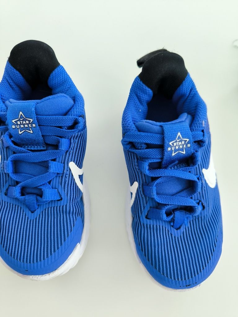 Маратонки за  момче Nike