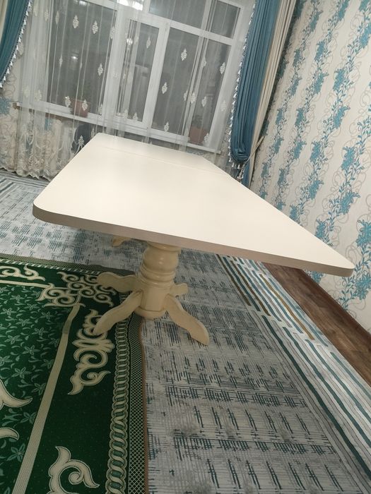 Продам стол в хорошем состоянии Длина 3 метра ширина 110мм