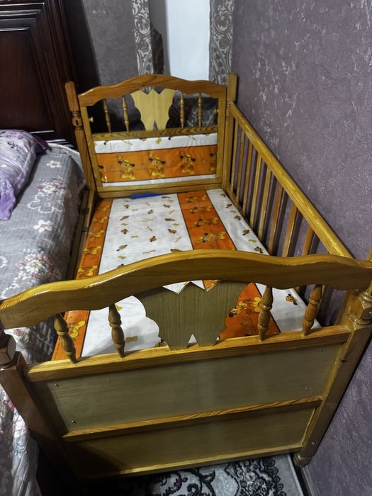 Кроват сотилади янгидек