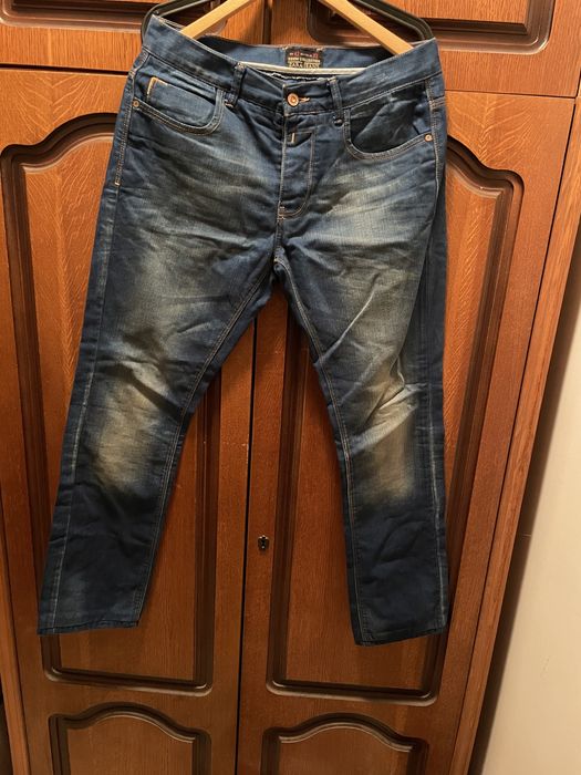 Blugi Zara purtati ca noi marimeA M 32/42 stare impecabila