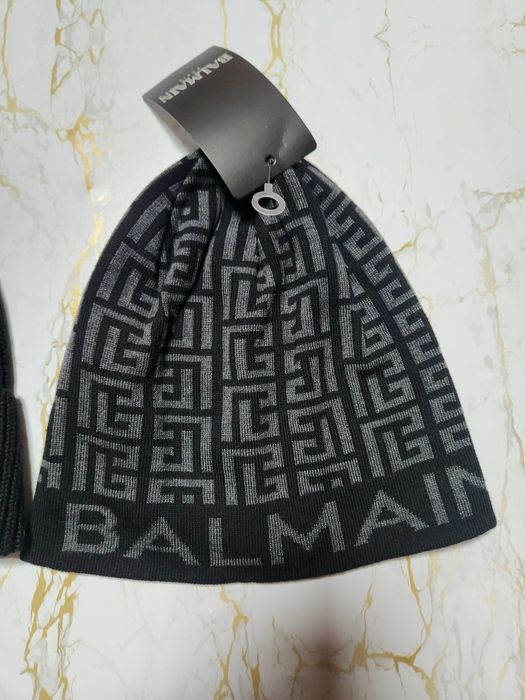 Зимни шапки намалени