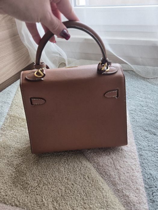 Чанта в кафяво Hermes kelly