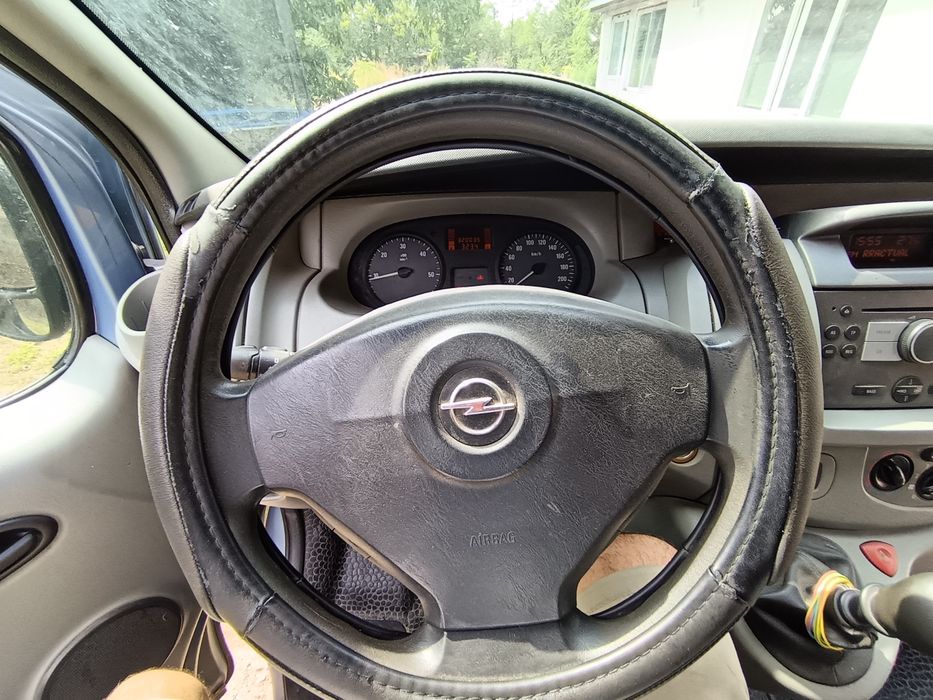 Opel Vivaro/  motor 2500 diesel/an 2007