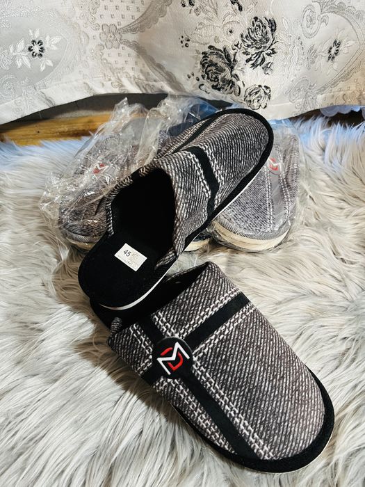 Papuci de casa dama si barbati