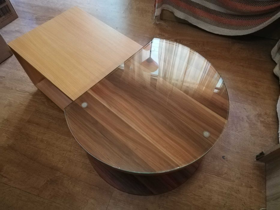 Холна масичка с място за съхранение