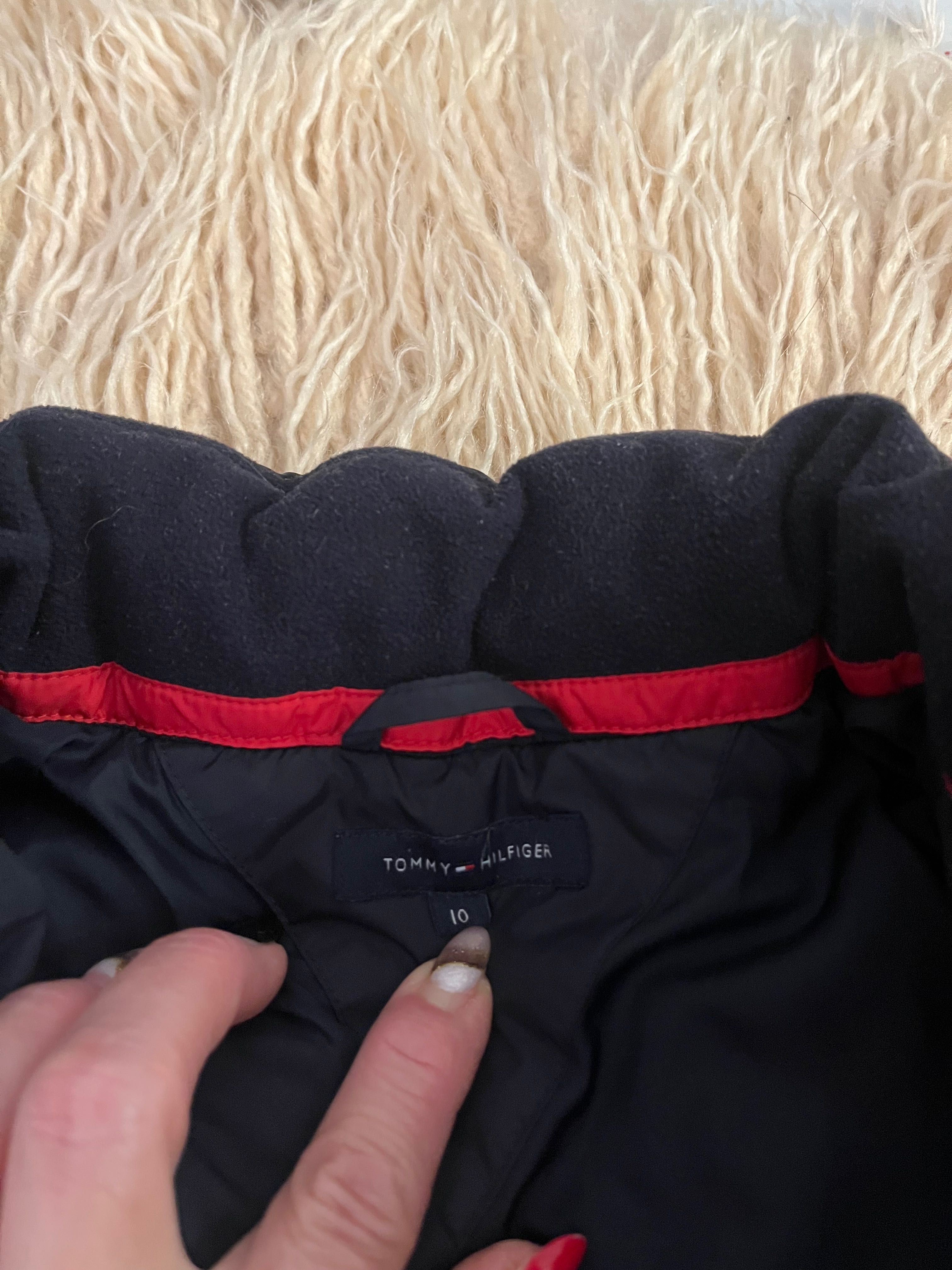 Tommy Hilfiger- дебело яке с пух