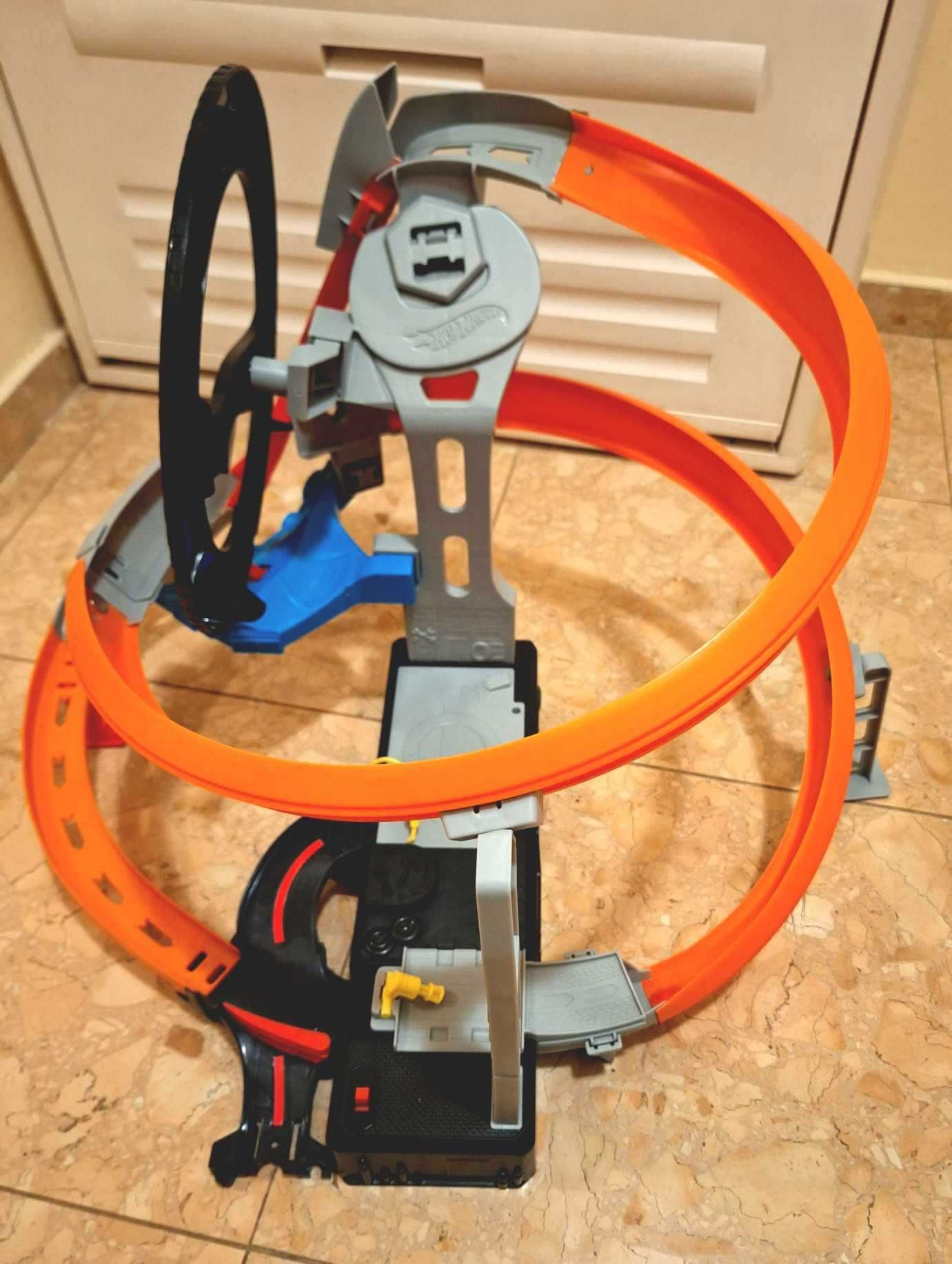 Писта Hot Wheels city action