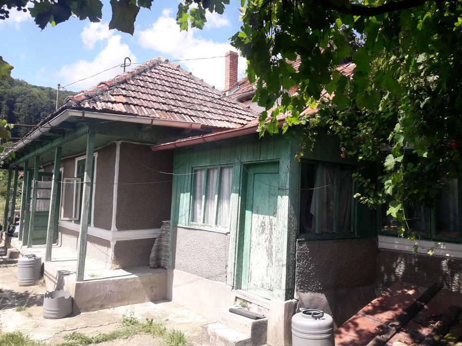 Vând casă în Piatra Neamț