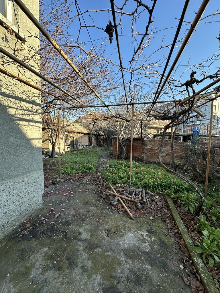 Продава се Къща в Айтос - 542 кв.м за 462 €/кв.м - Снимка #5