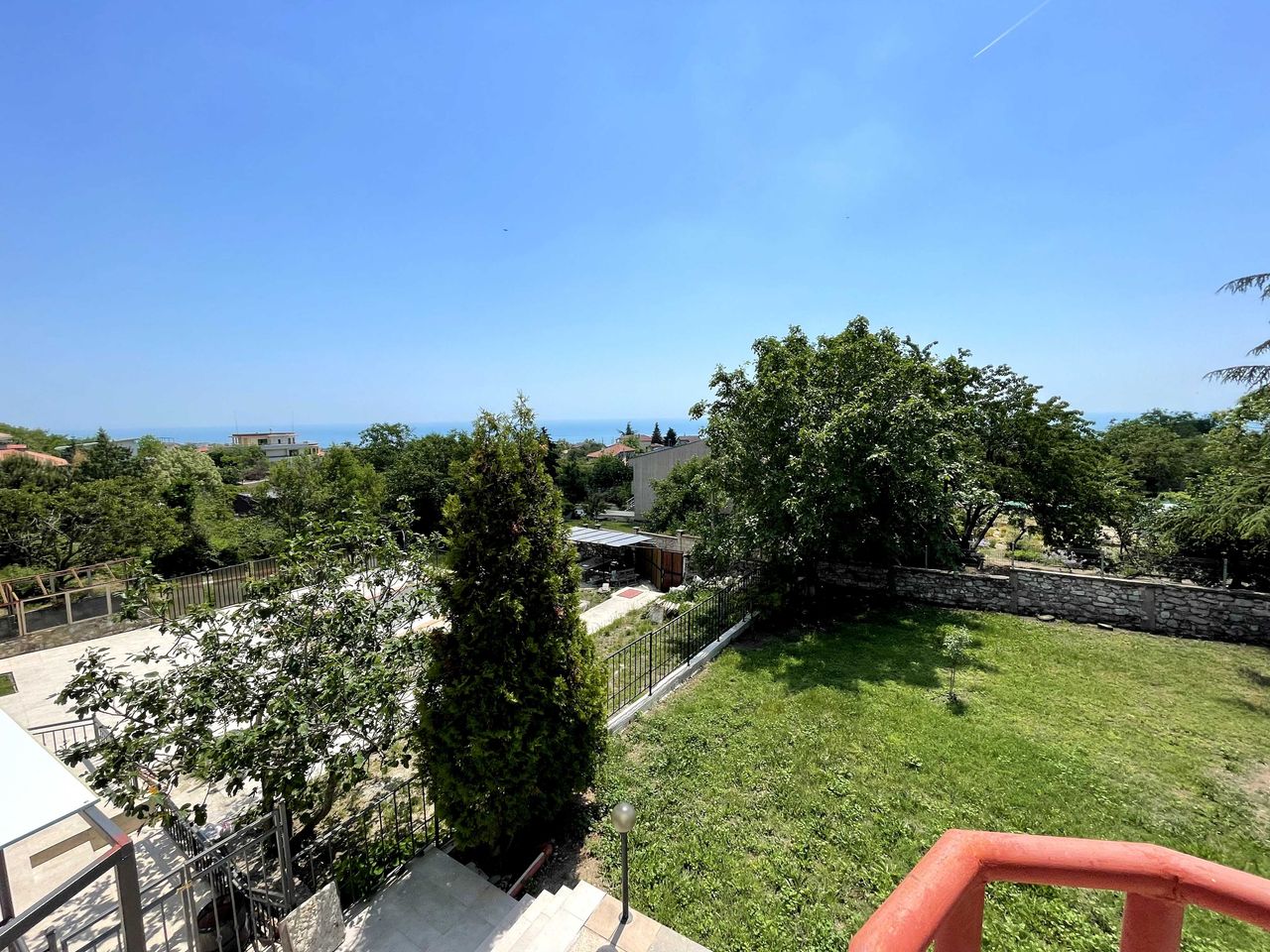 Дава се под наем Къща в Варна, м-т Акчелар - 110 кв.м за 969 € - Снимка #13
