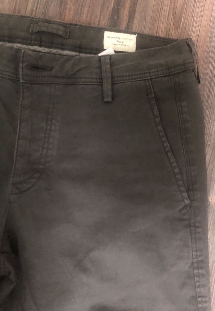 Нов спортно елегантен панталон тип чинос slim/fit на Selected Homme