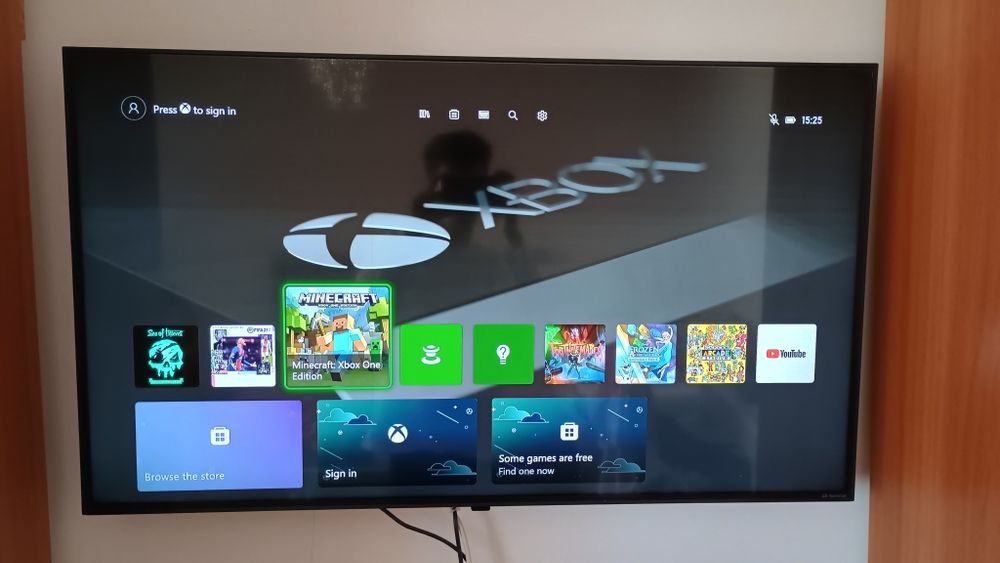 Xbox One 2TB + 2 manete + 3 jocuri