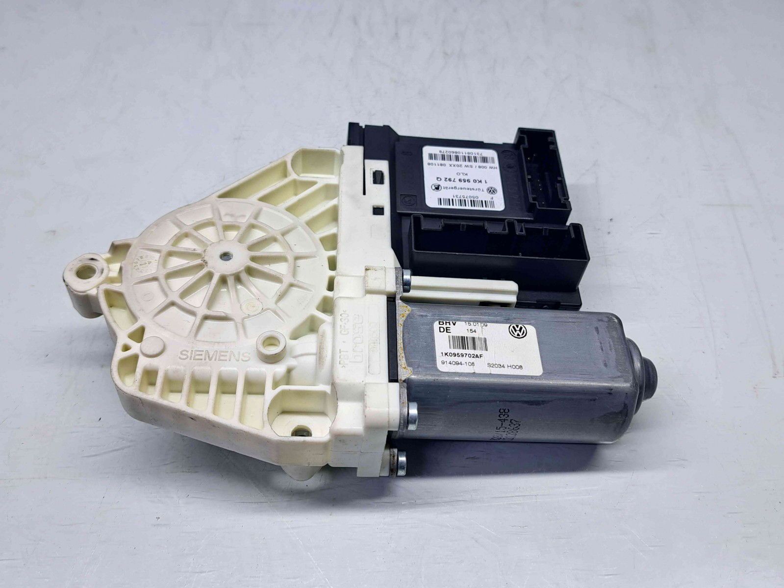 Motoras geam stanga fata Volkswagen Golf 6 (5K1) [Fabr 2009-2013] 1K09
