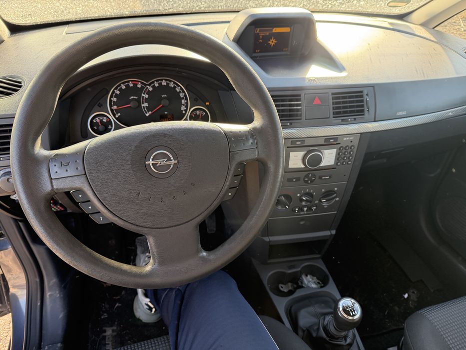 Опел мерива 1.7 дизел 2008 Г само на части