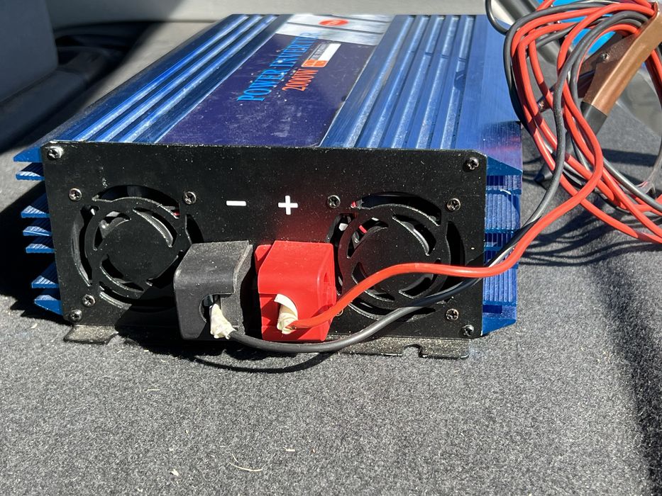 Инвертор 2000watts пълна синосоида