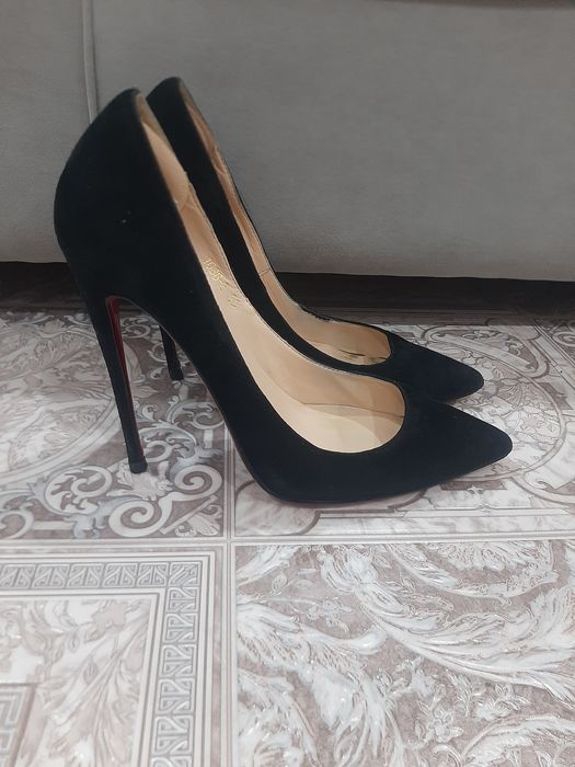 Лабутены 38 размер