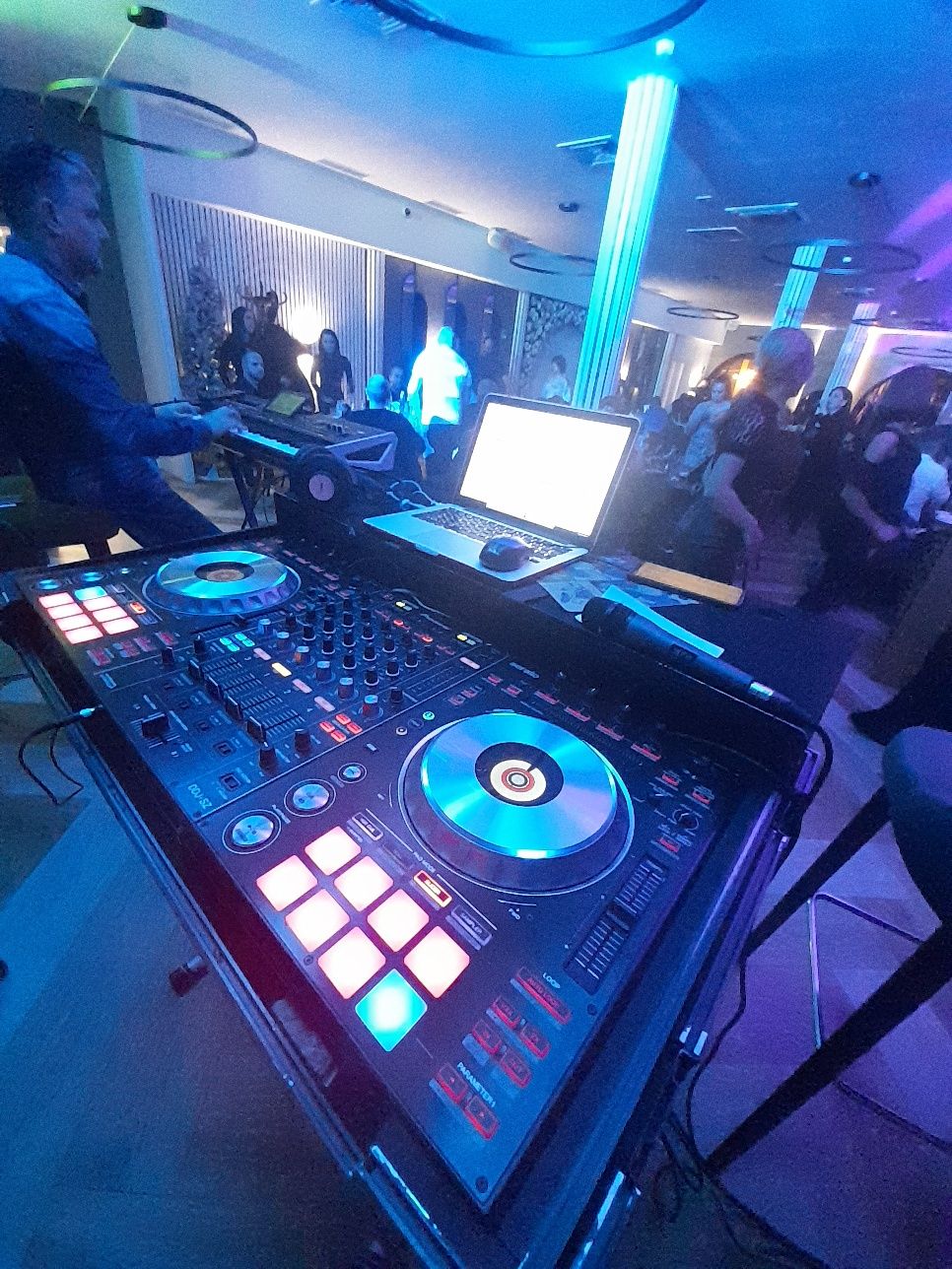 Pioneer DDJ SZ  ( SERATO DJ ) със case чанта The best Petkov