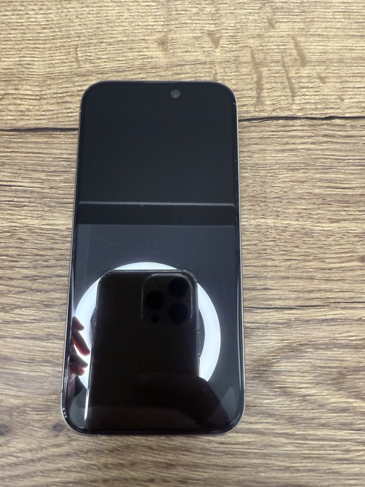 Iphone 15 pro impecabil