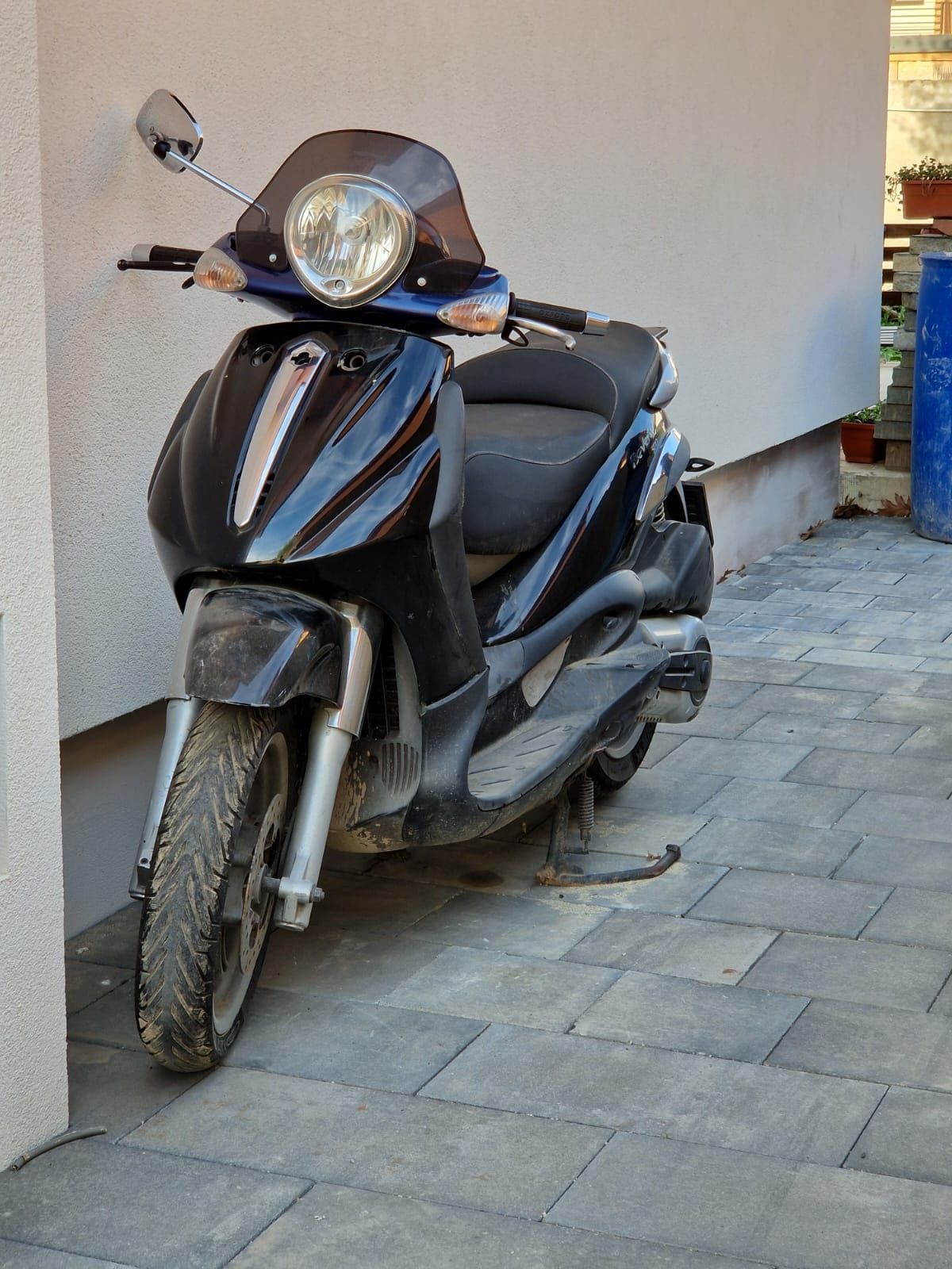 Scuter (scooter) Piaggio Beverly 500