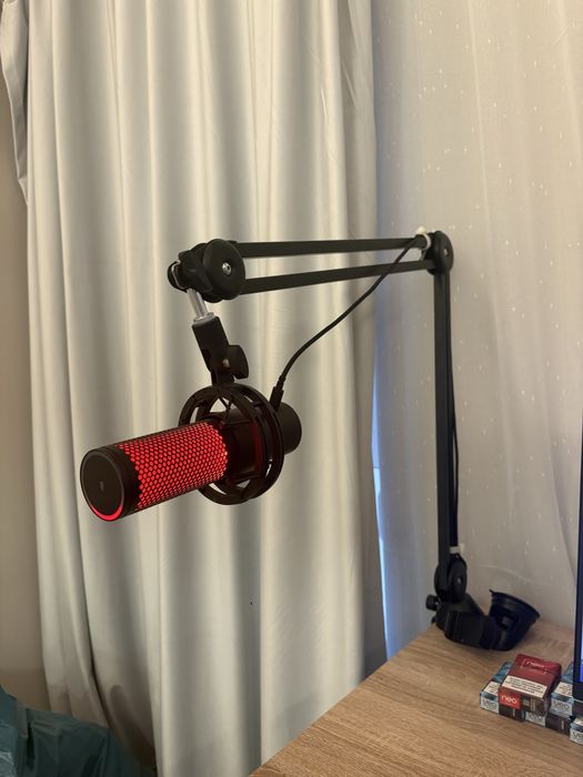 Microfon HyperX QuadCast 2 + brat microfon