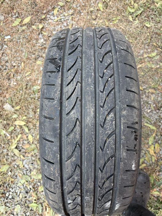 Продам шины 215/50 R 17 95v