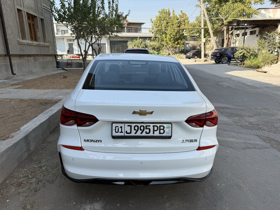 Chevrolet Monza 1,5 Своя в хорошем состоянии