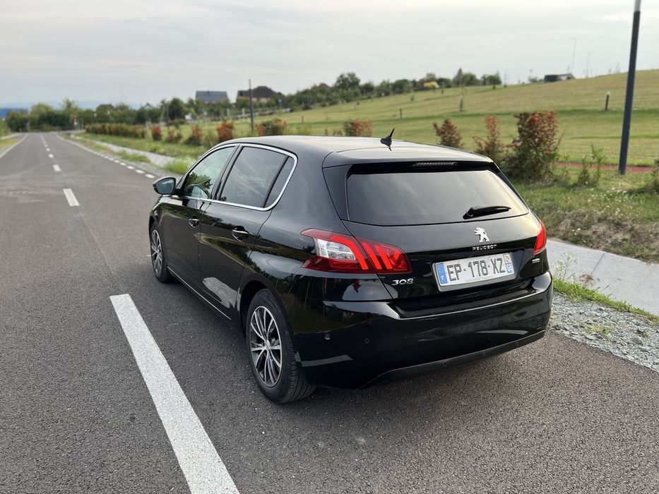 Peugeot 308   Panoramic 2017  136000 km