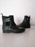 Ghete fetite Zara nr 27