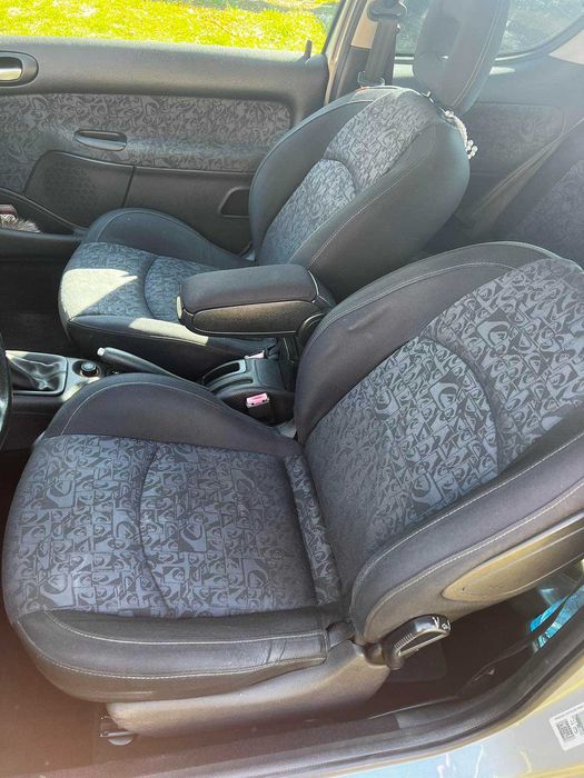 Peugeot 206 1.6 бензин пежо