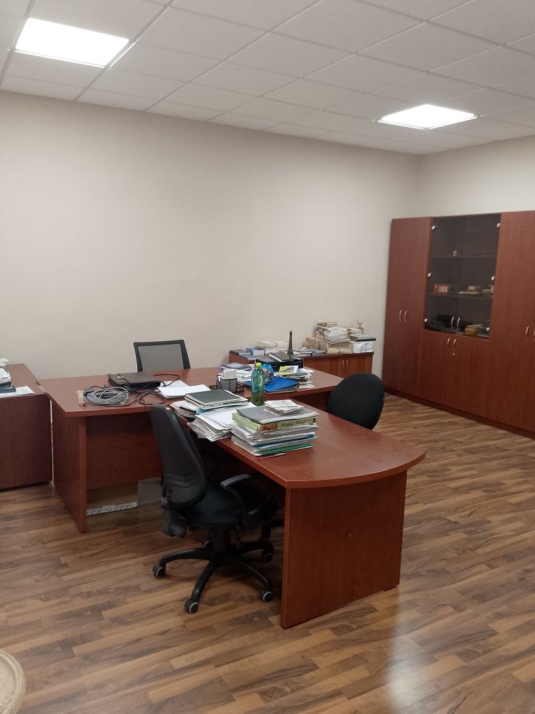 Урда Ул Алишера Навоий офис 100м² 3кабинета приемная 2линия Юр адреса