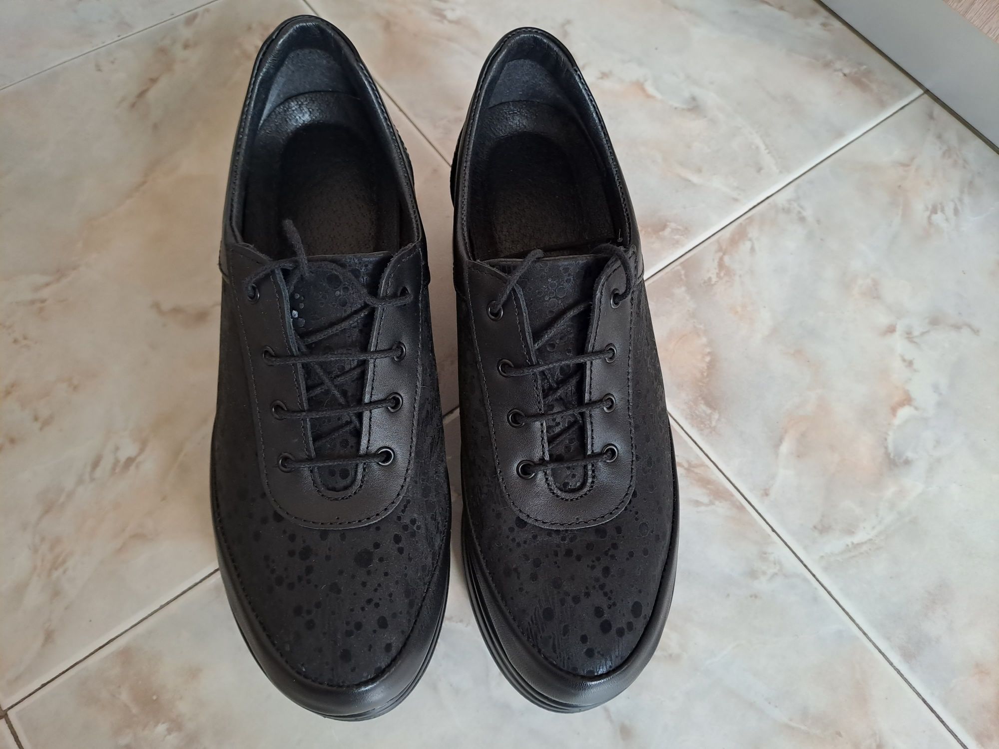 Черни обувки-естествена кожа