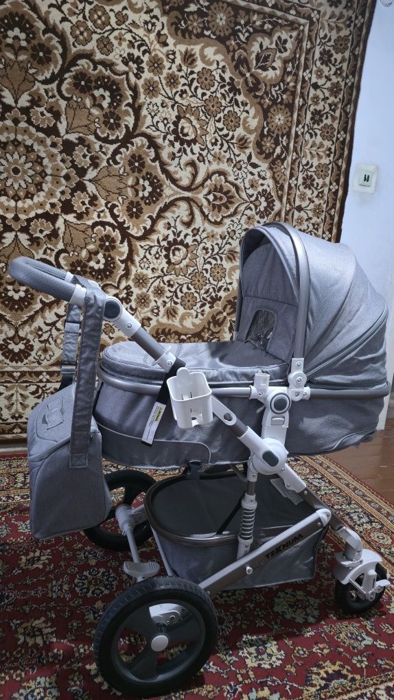Коляска продадим срочно