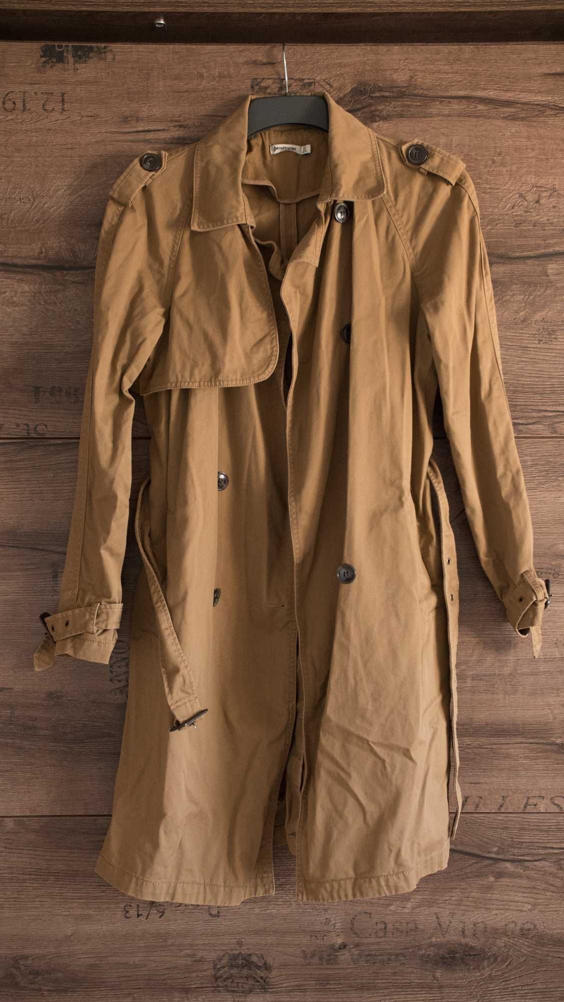 Vand trench Stradivarius