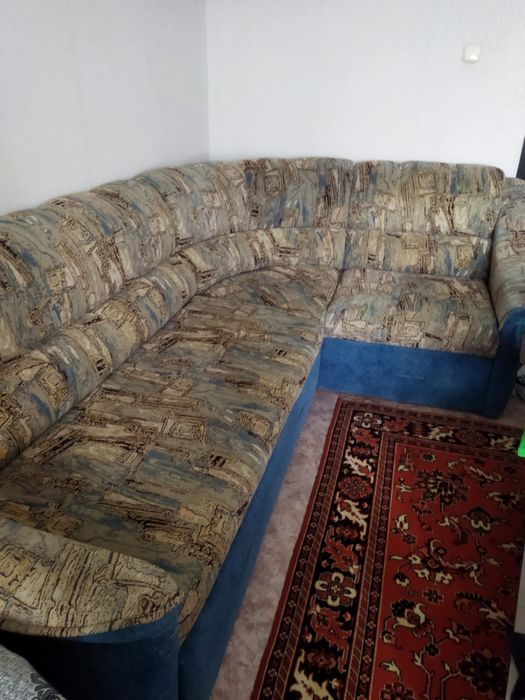 Продам диван и два кресла