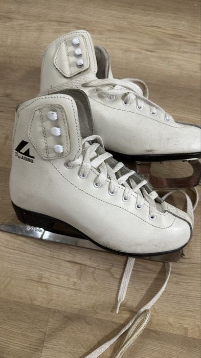 Коньки фигурные