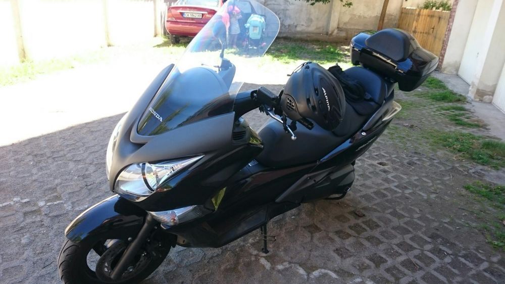 Скутер Honda SW T400