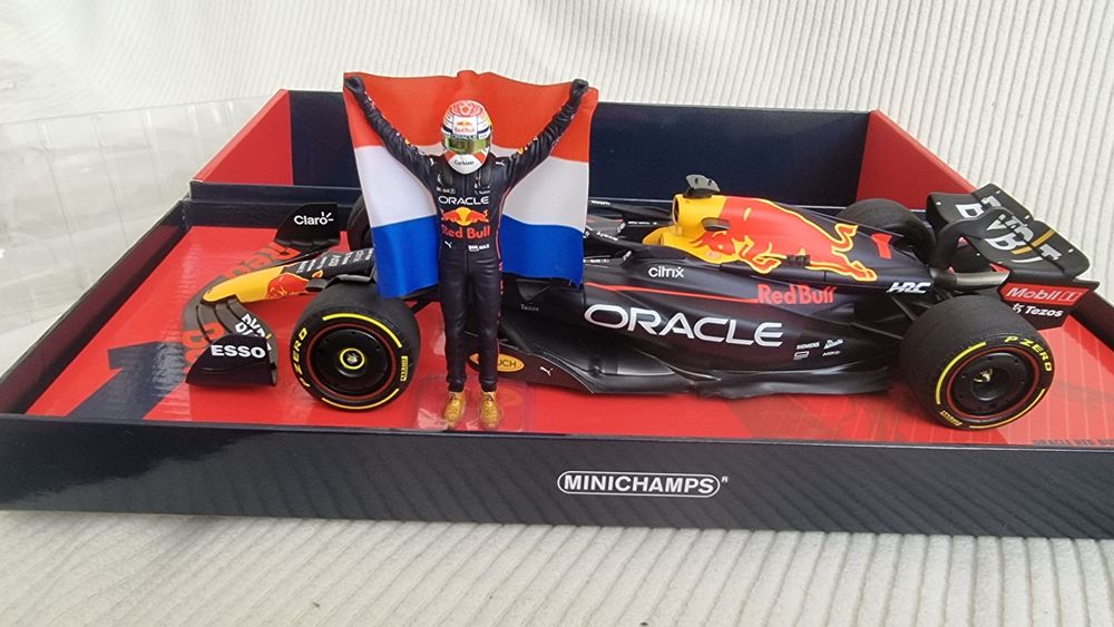 Red bull rb20 British gp M.Verstappen/Red bull rb18 Dutch gp F1 1:18