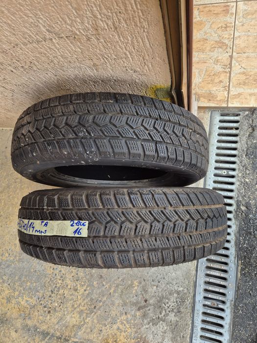 Vând cauciucuri 165/70/14 M+S 2 buc