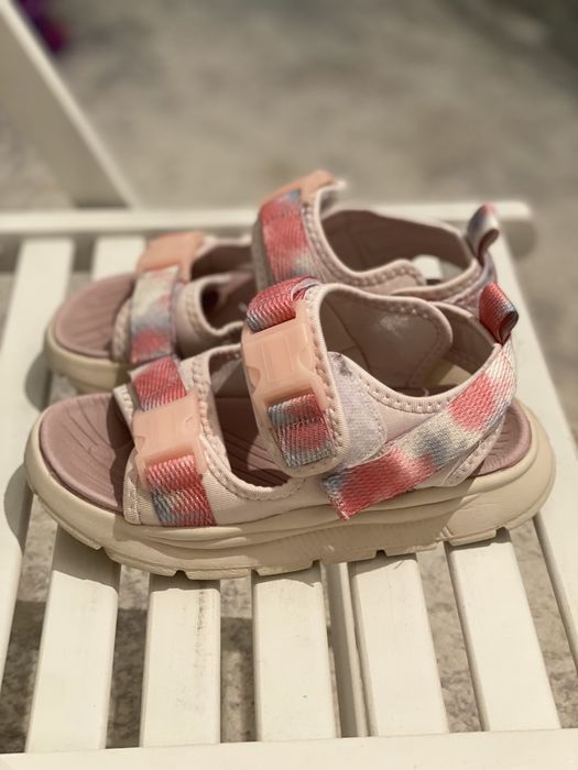 Обувь для девочек кроссовки сандалии ботинки